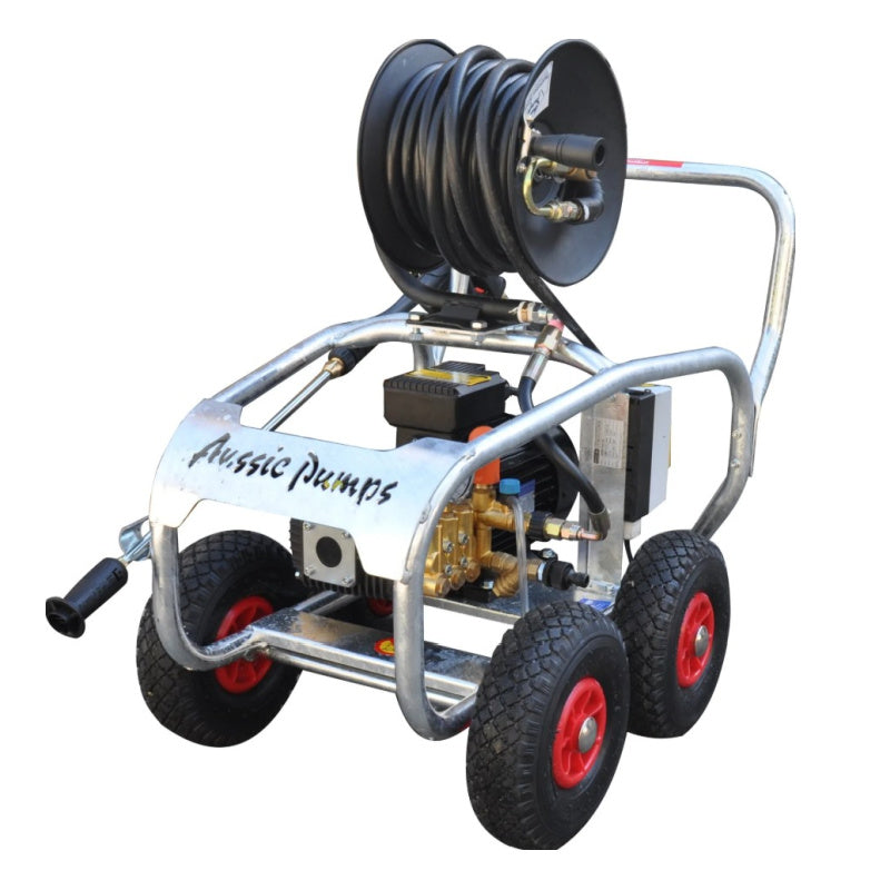 Aussie Pumps Monsoon Scud 140 with Reel