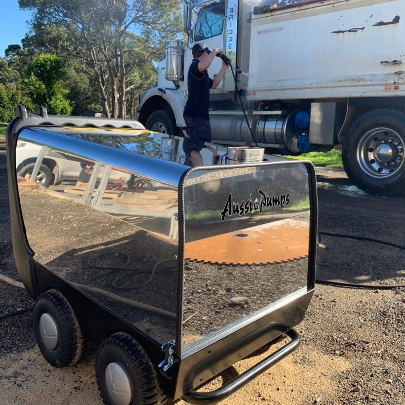 Aussie Pumps Super Indy Electric Hot Water Pressure Washer Being Used on Truck