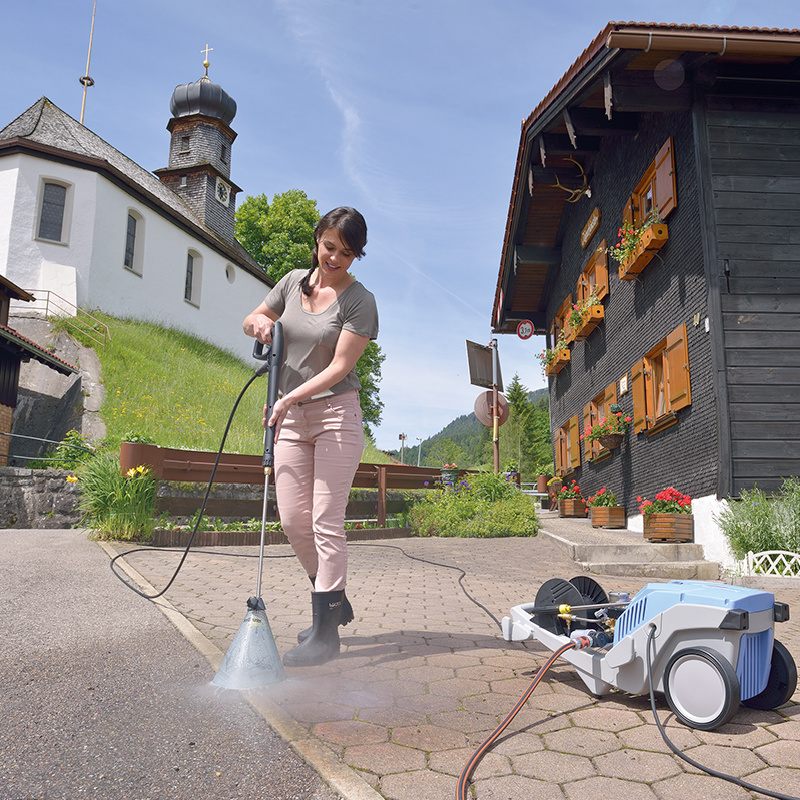 Kranzle Pressure Washer K2160TST Being Used On Pavement