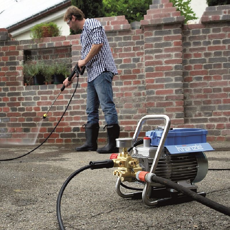 Kranzle KHD7122TS Cold Pressure Washer Being Used on Brick