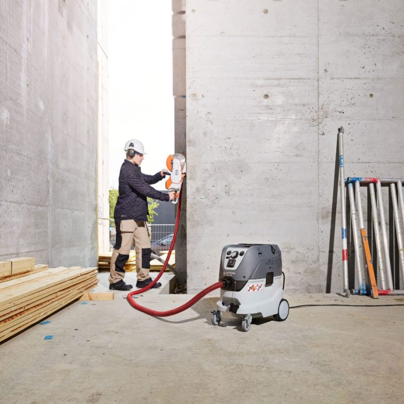 Nilfisk Vacuum VHS 42 L30 Wet and Dry Wall