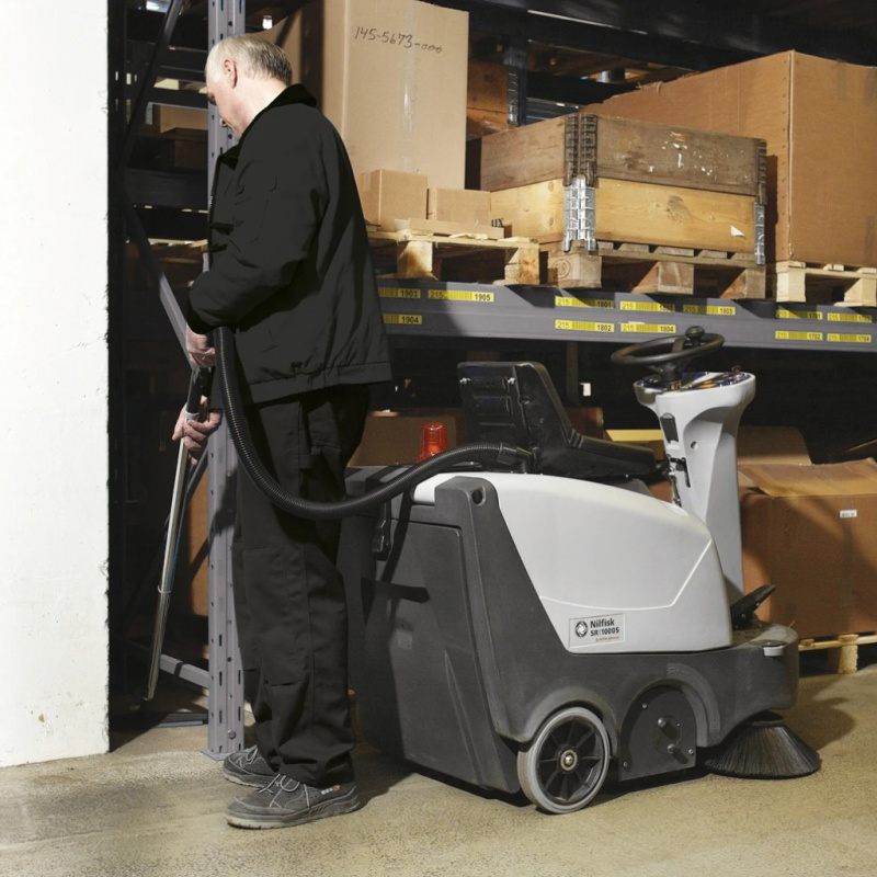 Nilfisk SR1000S Mid Sized Ride-On Sweeper Vacuum