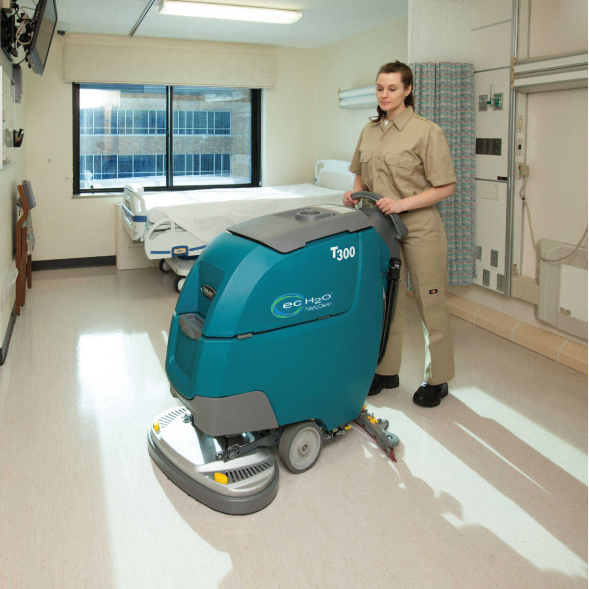 Tennant T300 Walk Behind Floor Scrubber Action